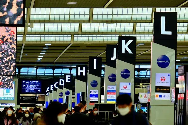 「神戸国際空港」グランドスタッフ（英語対応あり）